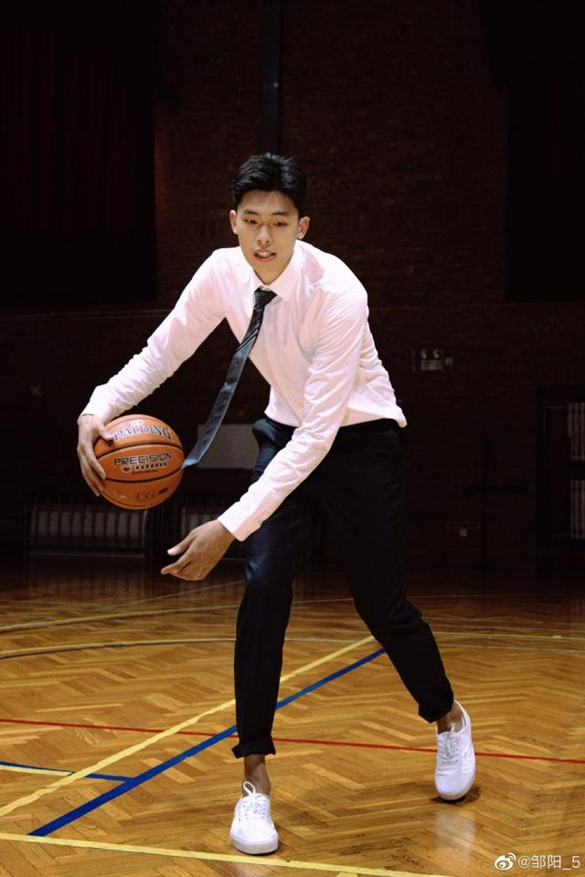 在酷热的夏日里告别 倒数第二次毕业快乐|邹阳|清华大学|男篮_新浪