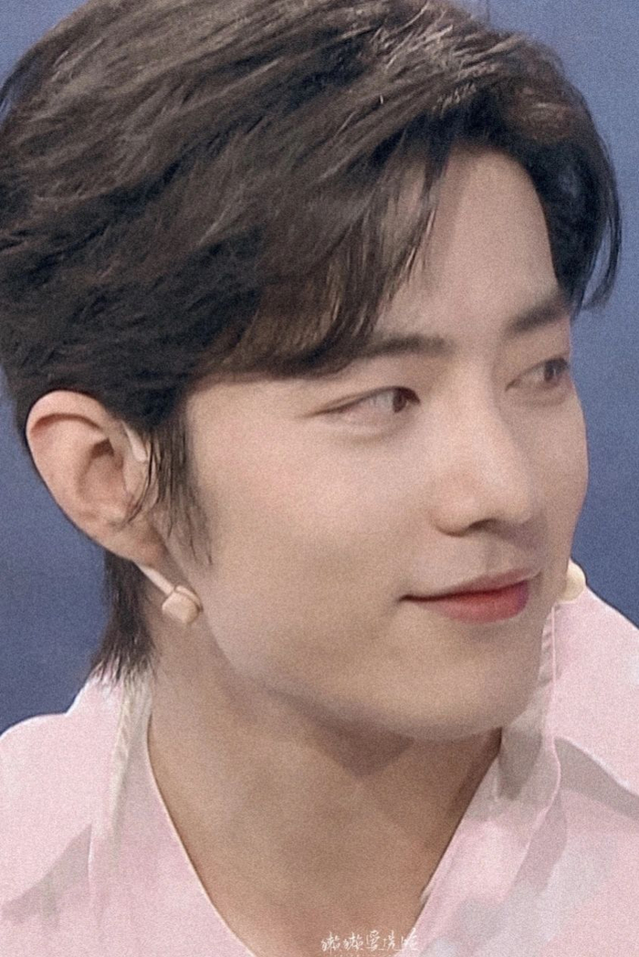 肖战为新戏增重居然还有这么清晰的下颌线|肖战_新浪新闻