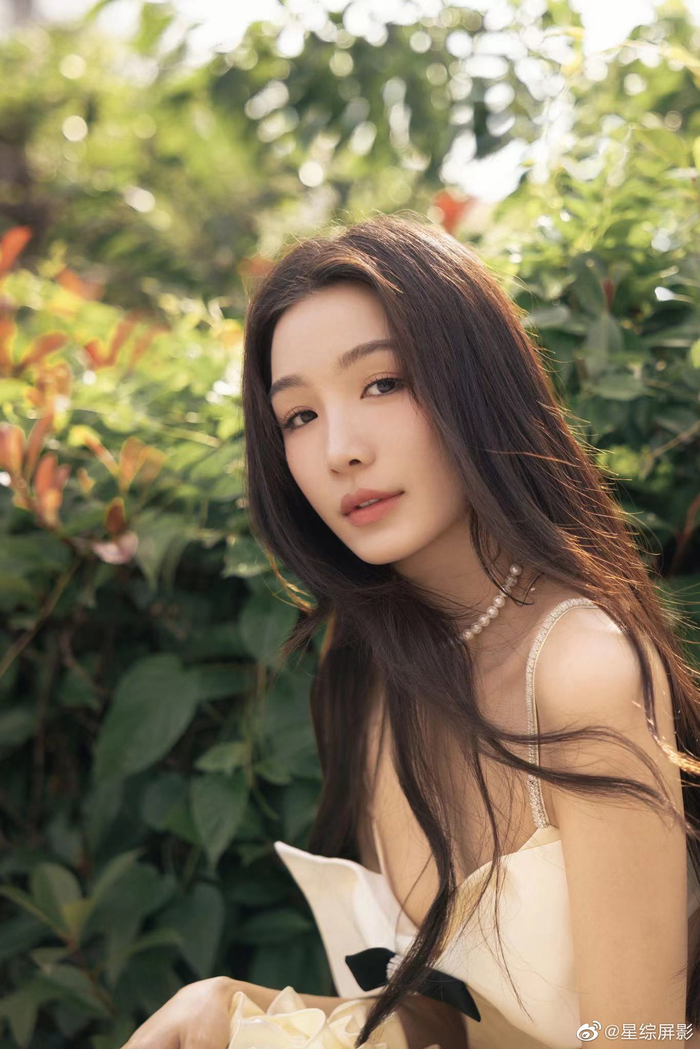 于正为旗下艺人@张楠zz 庆生,真的很关爱每一个艺人了……|于正|张楠