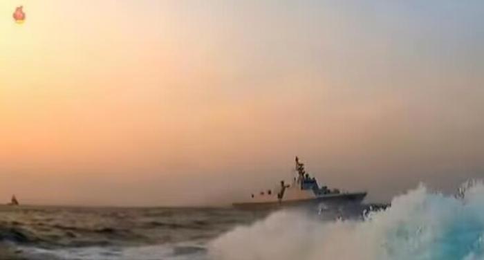 朝鲜中央电视台节目中的“南浦B”护卫舰 图片开头：酬酢媒体