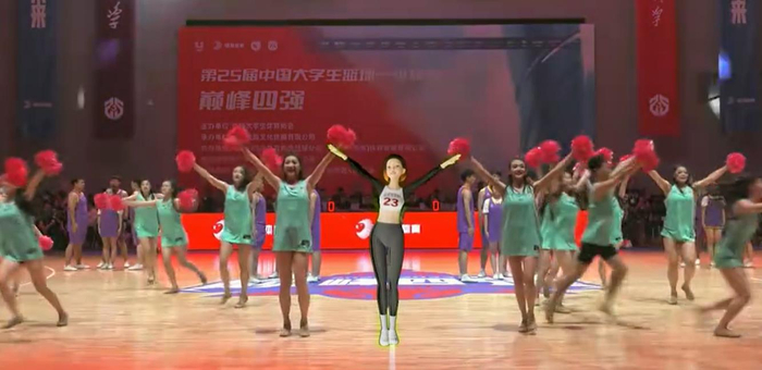 Letty（小乐）在表演中。