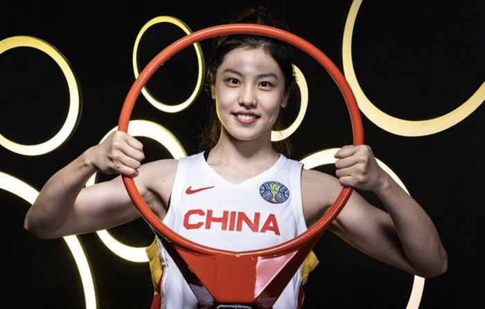 女篮逆转韩国韩旭李梦轰59分李媛下半场暴走张茹篮板痴妹