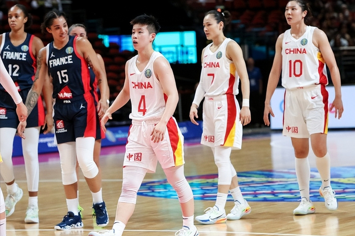 女篮逆转韩国!韩旭 李梦轰59分,李媛下半场暴走,张茹篮板痴妹