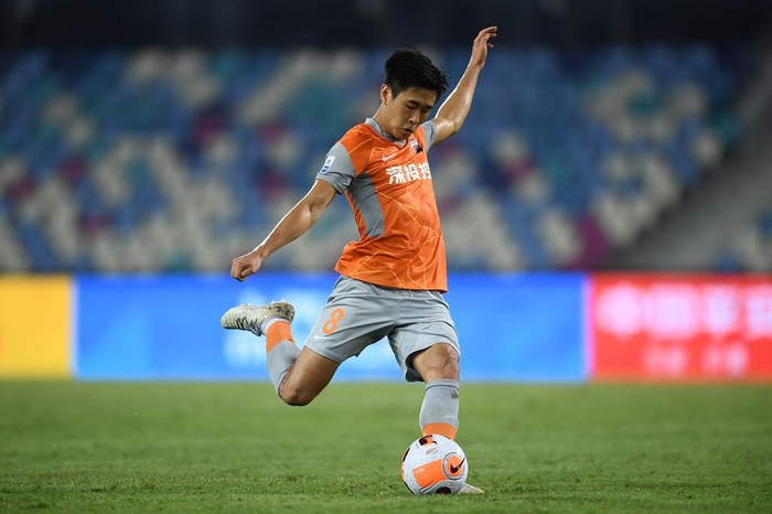 戴伟浚此前和深圳队发生合同纠纷。