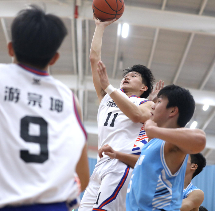 篮球——全国u17联赛:广东省体校宏远队晋级四强|广东宏远|篮球|姚剑