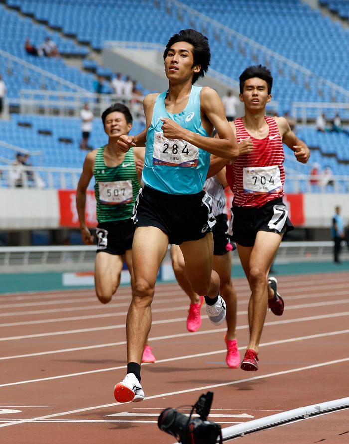 田径——全国冠军赛:刘德助获男子800米冠军