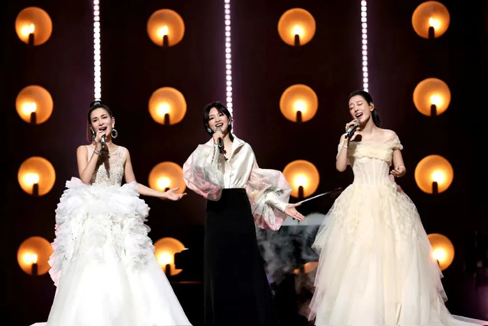 披荆斩棘|张靓颖|关智斌_新浪新闻