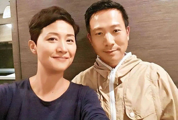 明星定居国外住豪宅开豪车,娶外国老婆|温雅|杜丽莎|周卫星_新浪新闻