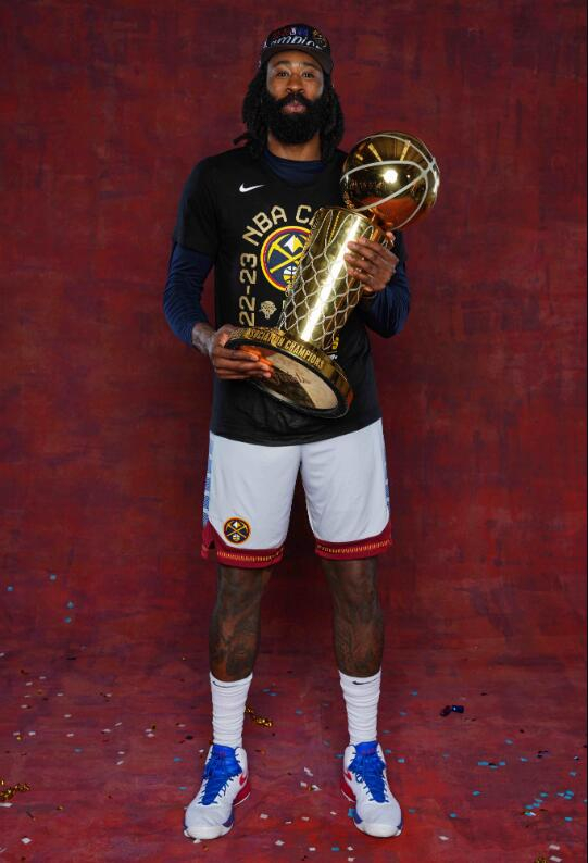 掘金续约小乔丹|掘金|赛季|底薪_新浪新闻