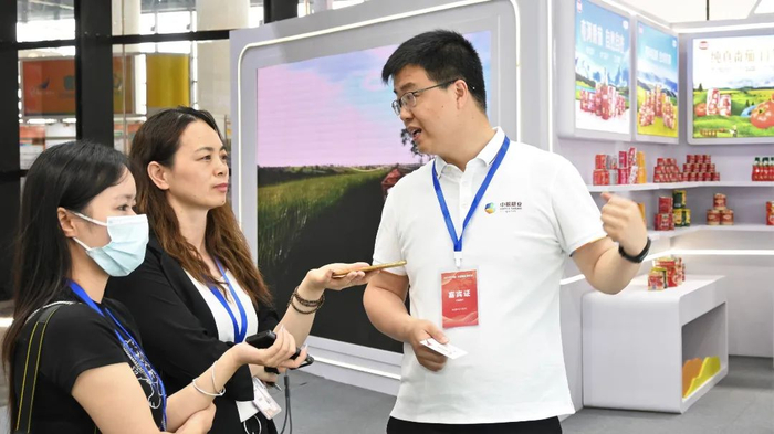 中粮糖业杨钊接受媒体采访