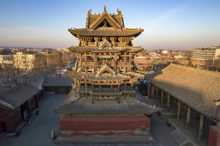 飞云楼上斗拱密布。（图/图虫创意）