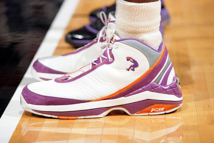 盘点奥尼尔上脚过的一些球鞋|奥尼尔_新浪新闻