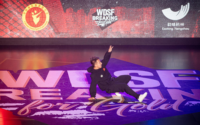 中国选手商小宇获得男子组亚军。  图/新华社