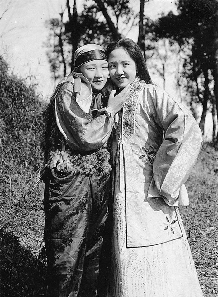 李旦旦（左）与林楚楚