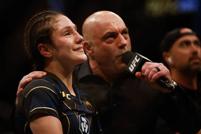 冠军传奇录,2023上半年五大选手|ufc|琼斯|舍甫琴科_新浪新闻