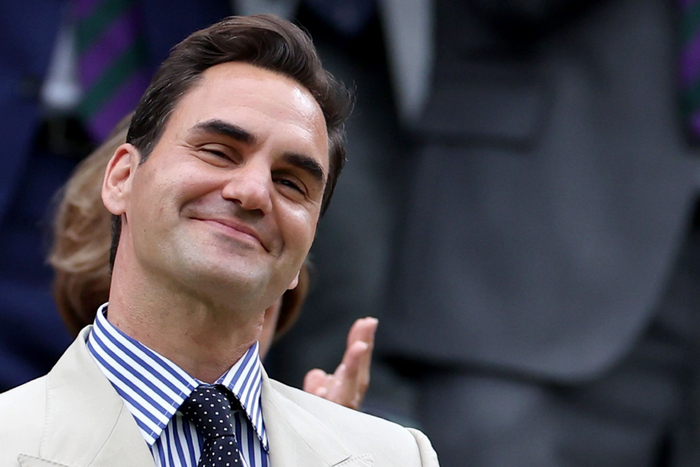 网球——温网:费德勒亮相中央球场|费德勒|网球|米尔卡_新浪新闻