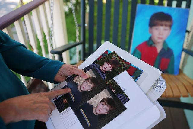 简·吉尔平的儿子服用顺尔宁治疗哮喘时的照片。图片来源：路透社