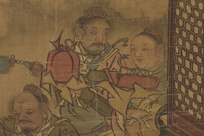 这两位是帮天官拿笏板与官印的随从。