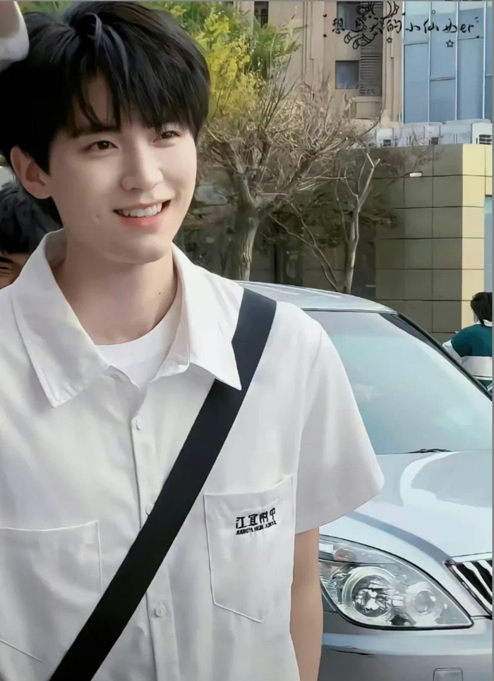 "我让让辣"谁能不喜欢温柔的张陆让!|余文乐|星愿_新浪新闻