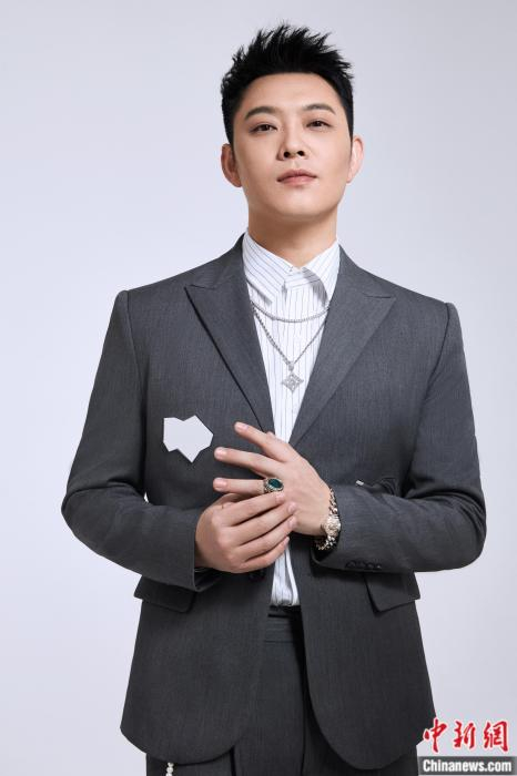 中新人物|董宝石:来自东北的《电梯战神》,是一个