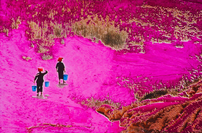 陈立诚，《两个工人》，1968年，新加坡，新加坡国家美术馆 藏