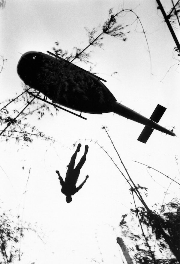 埃特•胡埃特，《美国伞兵战区》，1966年，越南，DOGMA Battlefield Lens Collection 藏