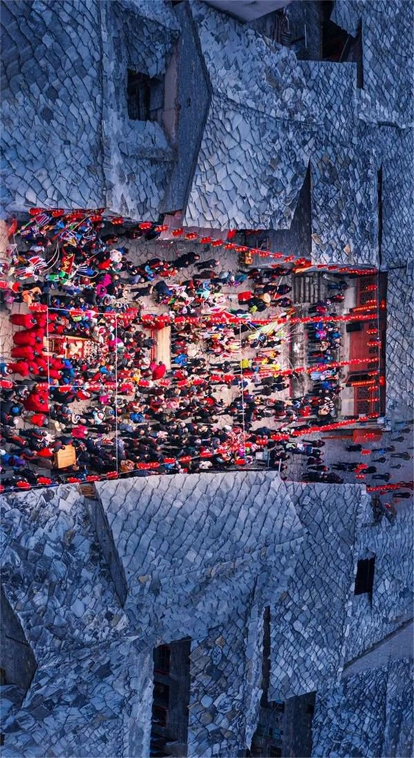 安顺屯堡建筑格局规整，如同古代军营。摄影/邰秀琼