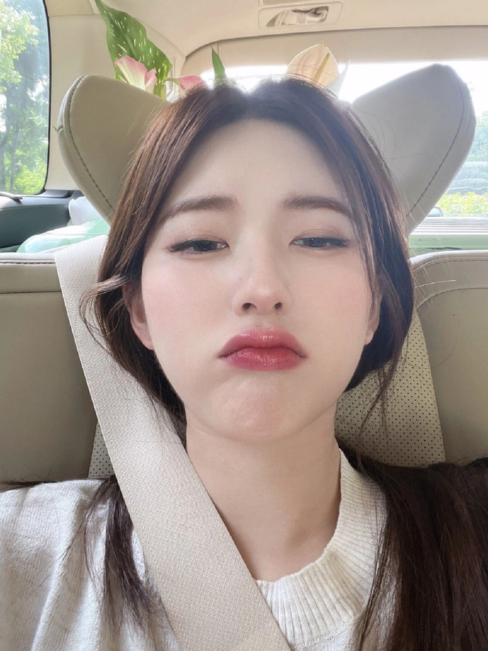 顶级甜妹撒娇图鉴,赵露思的嘟嘟嘴表情真的好可爱|赵露思|图鉴|撒娇