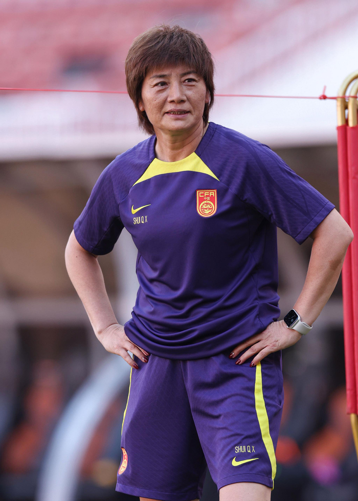 水庆霞对王霜寄予厚望。  图/新华社