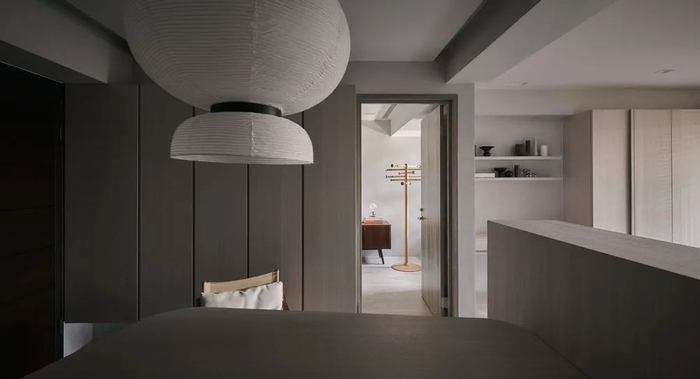 简约灰都市里的一抹文艺气息