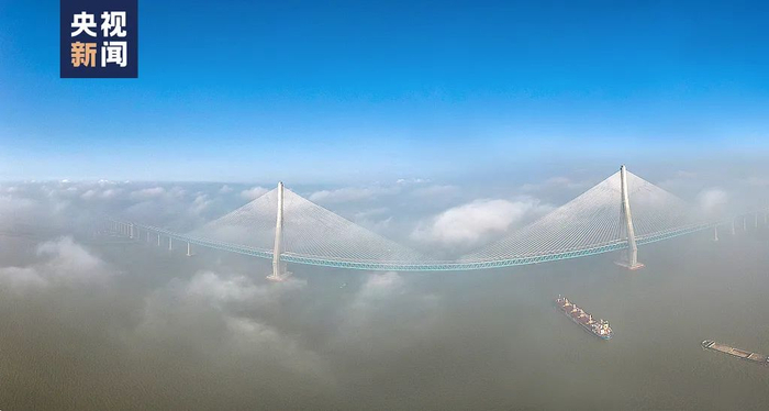 △沪苏通长江公铁大桥