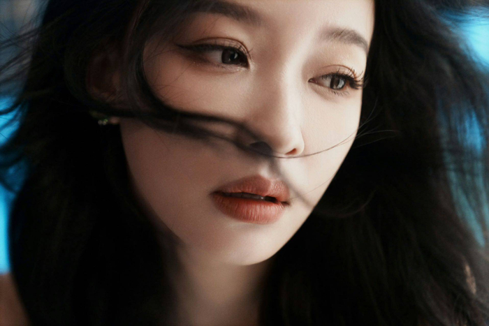 孙怡多巴胺造型穿搭多重风格尽显个性姿态