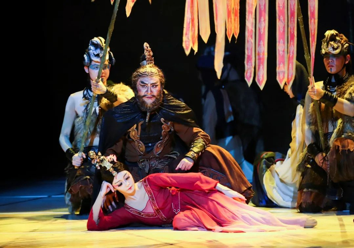 ▲2019年3月22日，中国歌剧舞剧院在美国纽约林肯中心演出的舞剧《昭君出塞》片段。（图片来源：新华社）