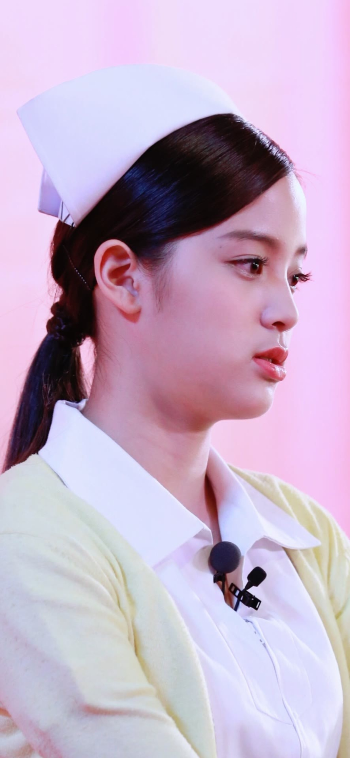 欧阳娜娜护士装|欧阳娜娜_新浪新闻