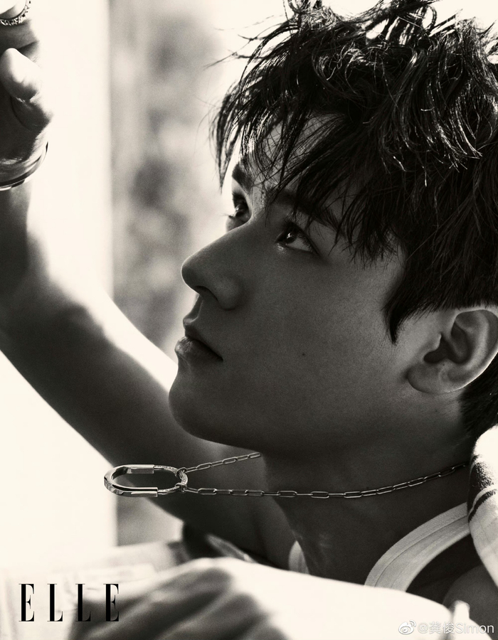 考古龚俊学谢娜的火锅美女的表情真是太好笑了!|谢娜_新浪新闻