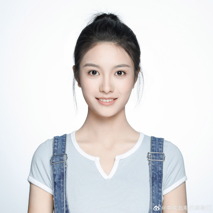 来自上戏附中的李佳勋同学|表演|中戏|上戏_新浪新闻