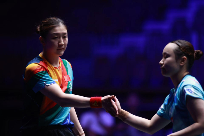 陈梦(左)再胜伊藤美诚,与孙颖莎会师决赛.