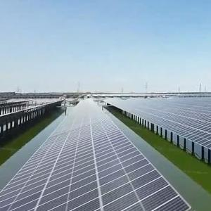 世界单体最大盐光互补项目并网发电