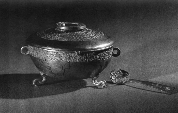 图13 金盏与漏匕