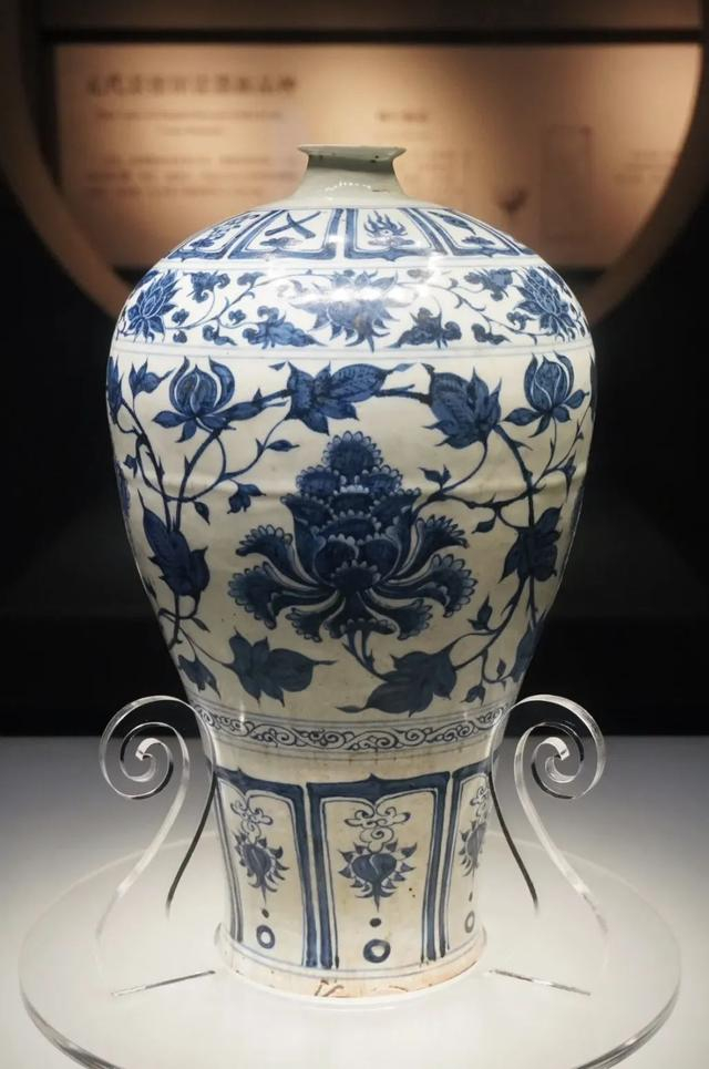 陶瓷工业遗产博物馆充分体现了这点博物馆坐落于陶溪川文创街区内通过