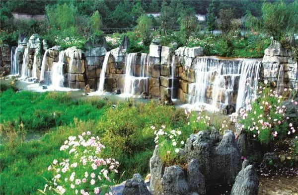 珠江源头第一瀑 李春 摄