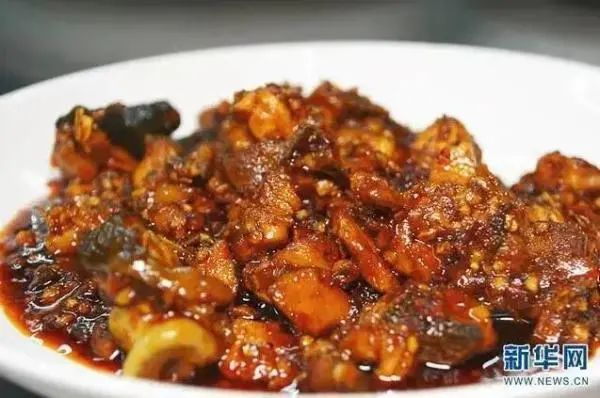 沾益辣子鸡 徐华陵 摄