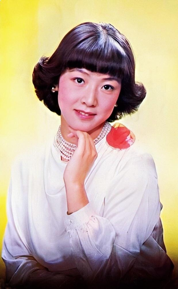 颜值不输朱琳 演技堪比斯琴高娃 可惜过早息影 如今65岁|殷新