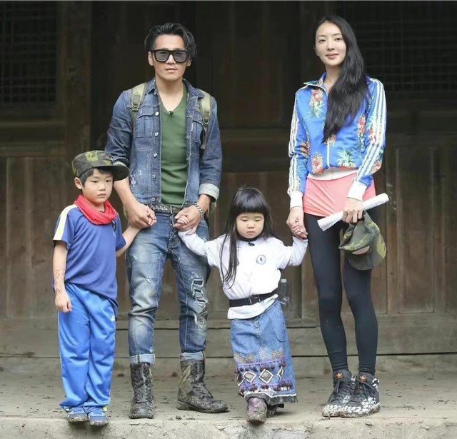 狂晒旧照示爱,坚持说没喝酒|曹格|吴速玲|前妻_新浪新闻