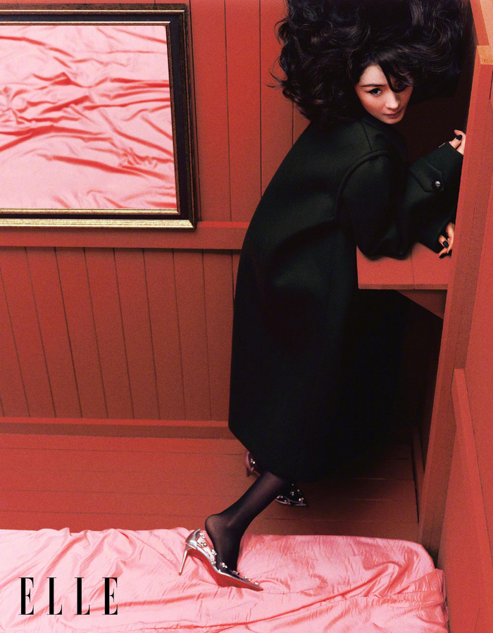 杨幂elle八月刊封面|杨幂|elle_新浪新闻