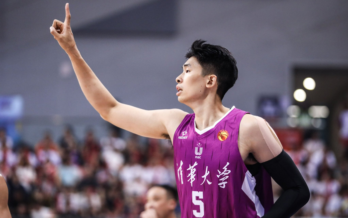 作为热门新秀，邹阳即将从大学赛场转战CBA赛场。  图/CUBAL