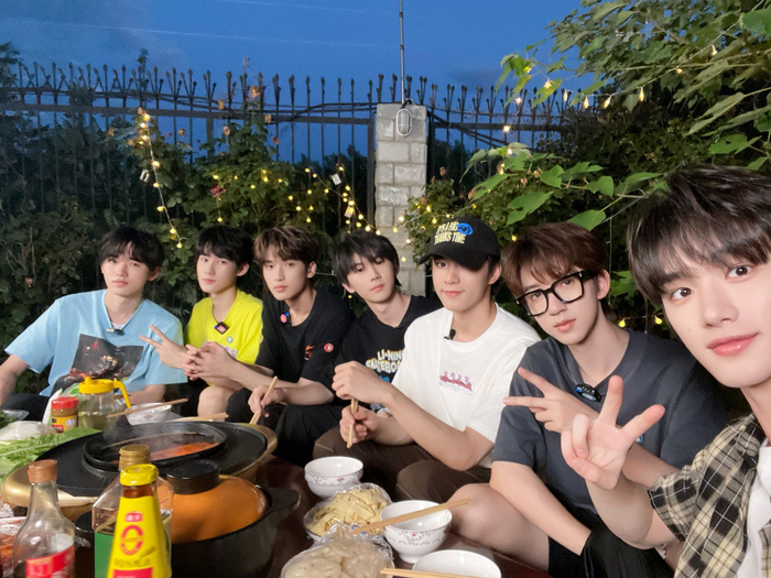 网传tfboys演唱会二代和三代都会去……|演唱会|tfboys_新浪新闻