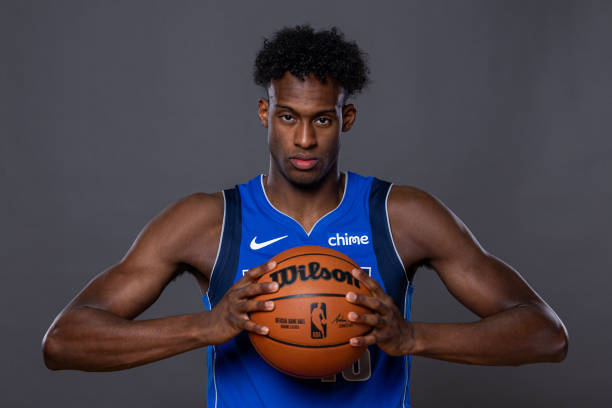 独行侠24号秀奥利维耶-马克萨斯-普洛斯珀;黄蜂31号秀詹姆斯-纳吉