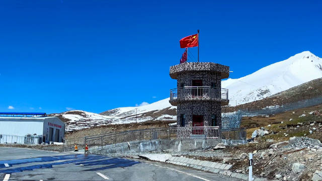 红其拉甫国门 世界海拔最高的常设口岸 海拔近五千