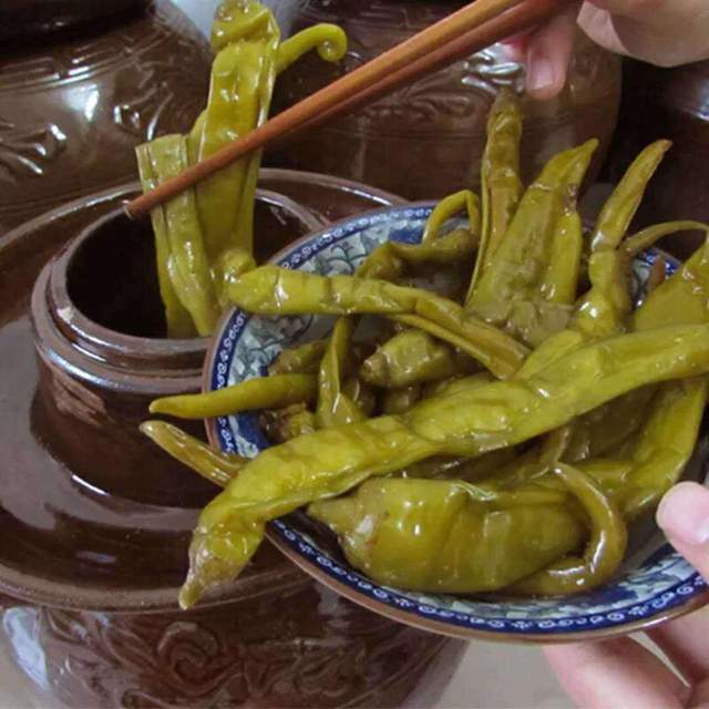 90年代农村常见的8种坛子菜,吃过吗?为什么现在很少有人制作了